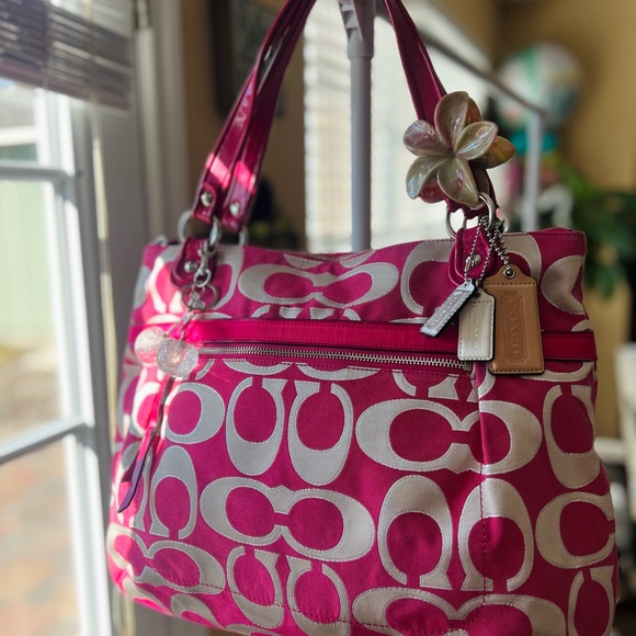 Coach Pink and Cream Signature Shoulder Bag - Picture 2 of 12